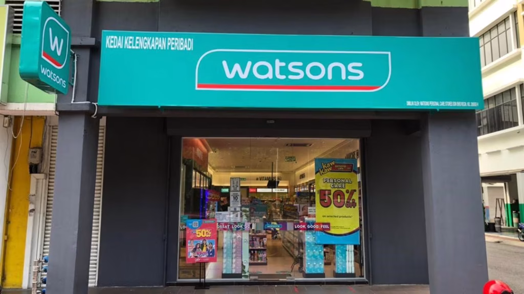example of foreign pharmacy that needs wrt license as a specialty store
