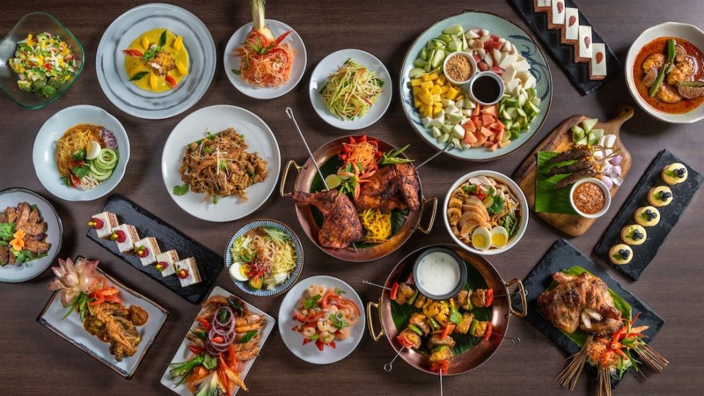 picture of different malaysian food to show why foreign employees would love torelocate to Malaysia nder an employment pass or professional visit pass